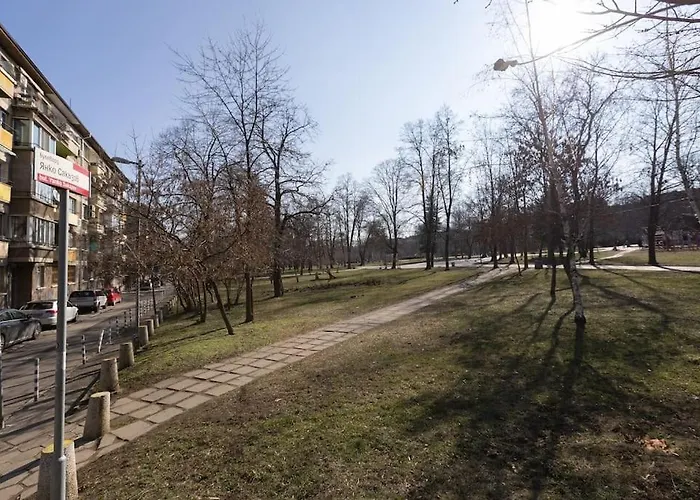 Sunny & Convenient On Dondoukov Blvd, 1 Bdr Zaimov Apartment *